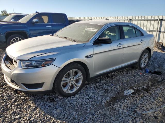 FORD TAURUS SE 2018 with VIN 1FAHP2D83JG124823 - Photo from auction