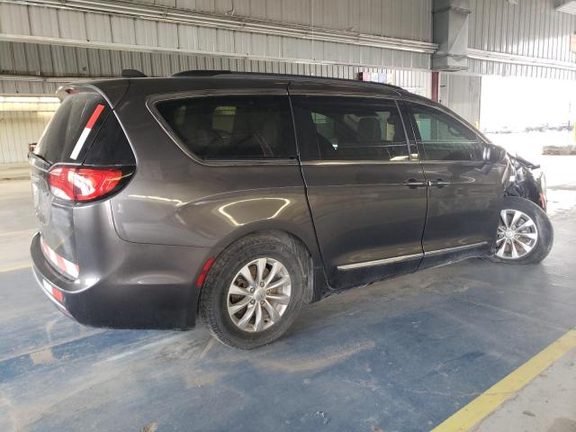 Photo 3 from auction – 2017 CHRYSLER PACIFICA TOURING L with VIN 2C4RC1BG0HR795129