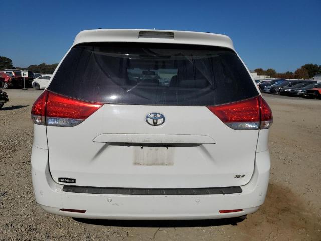 Photo 6 from auction – 2011 TOYOTA SIENNA XLE with VIN 5TDYK3DC1BS142876