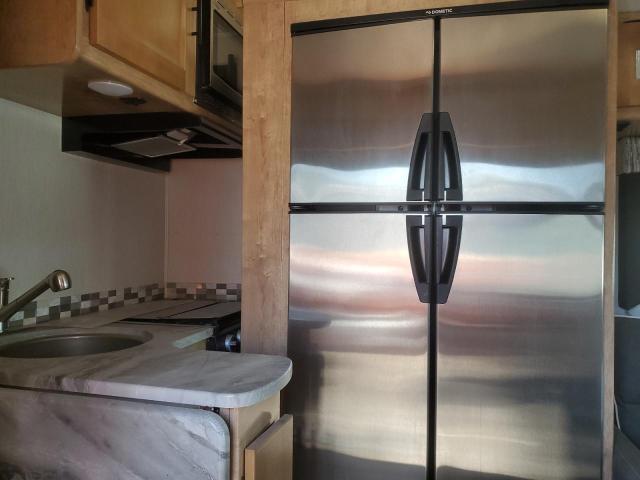 Photo 6 from auction – 2020 COACH RV with VIN 1HA6GUCG7KN013514