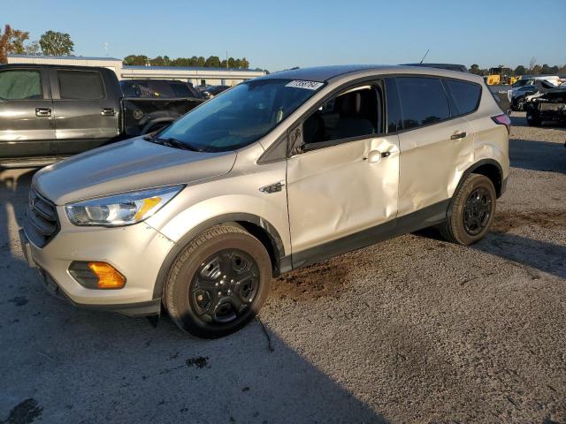 FORD ESCAPE S 2017 مع رقم تعريف المركبة 1FMCU0F73HUC06693 - صورة من المزاد