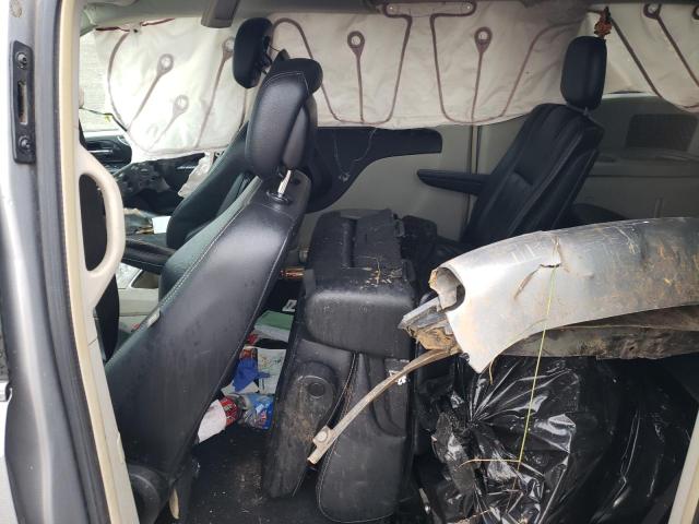 Photo 11 from auction – 2015 CHRYSLER TOWN & COU with VIN 2C4RC1BG9FR577106