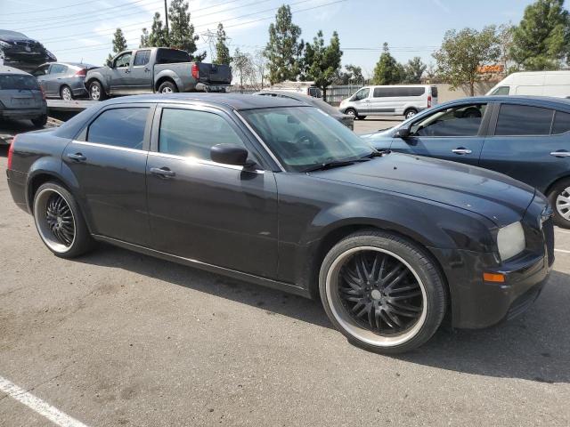 Photo 4 from auction – 2008 CHRYSLER 300 LX with VIN 2C3KA43R98H271786