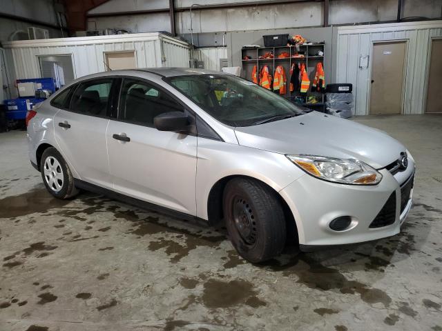 Photo 4 from auction – 2013 FORD FOCUS S with VIN 1FADP3E25DL135493