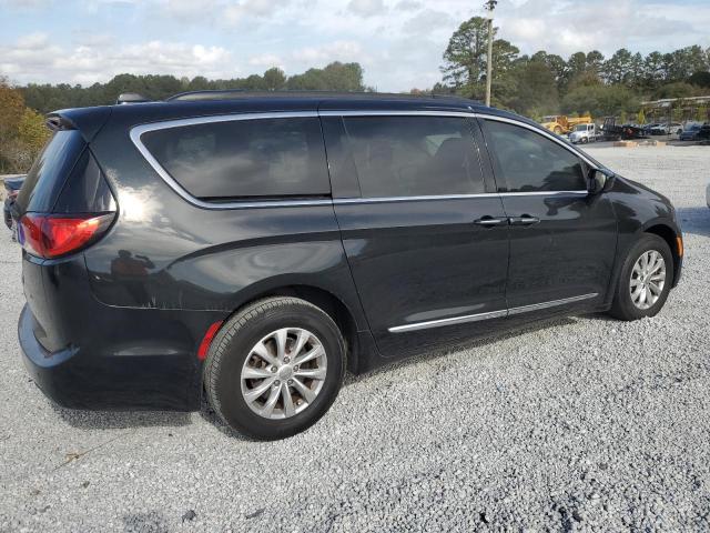 Photo 3 from auction – 2017 CHRYSLER PACIFICA T with VIN 2C4RC1BG5HR532800