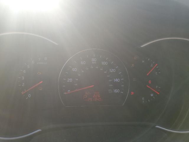 Photo 9 from auction – 2015 KIA SORENTO LX with VIN 5XYKT4A61FG604749