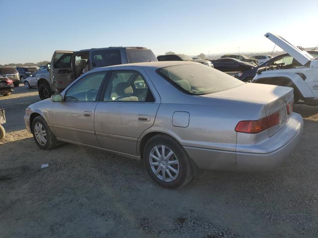 Photo 2 from auction – 2001 TOYOTA CAMRY CE with VIN 4T1BG22K81U856389