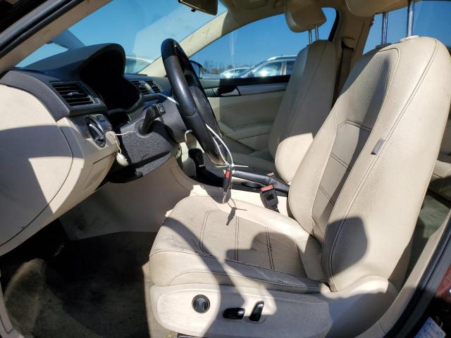 Photo 7 from auction – 2014 VOLKSWAGEN PASSAT S with VIN 1VWAS7A3XEC104305