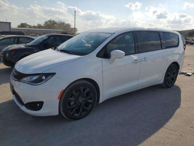 CHRYSLER PACIFICA T 2020 with VIN 2C4RC1FG0LR245657 - Photo from auction