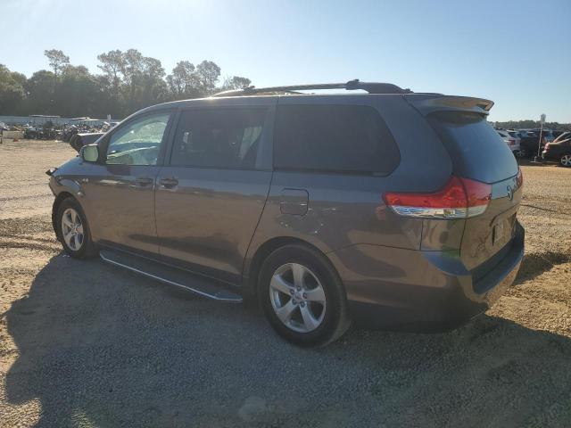 Photo 2 from auction – 2014 TOYOTA SIENNA LE with VIN 5TDKK3DC7ES481197