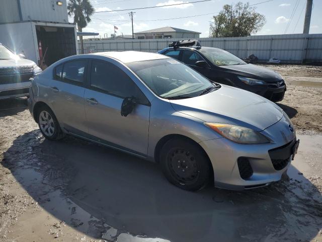 Photo 4 from auction – 2013 MAZDA 3 I with VIN JM1BL1TG0D1710286