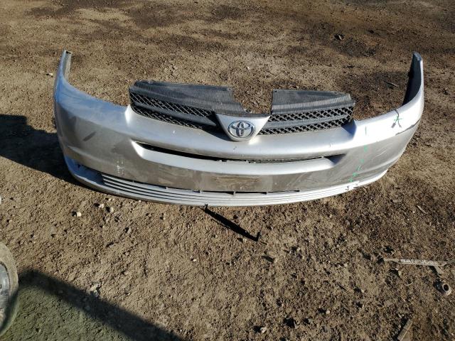 Photo 13 from auction – 2004 TOYOTA SIENNA LE with VIN 5TDBA23C44S013053