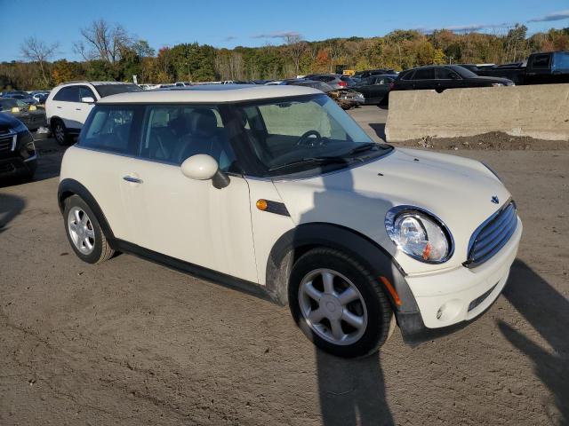 Photo 4 from auction – 2009 MINI COOPER with VIN WMWMF33539TW71471