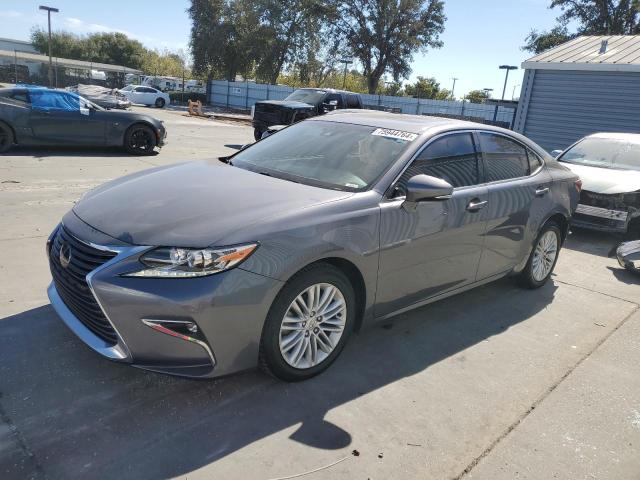 LEXUS ES 350 2017 with VIN 58ABK1GG8HU038547 - Photo from auction