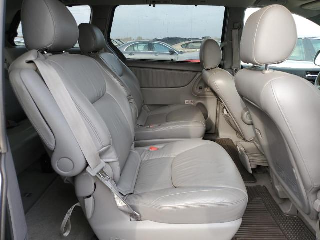 Photo 11 from auction – 2004 TOYOTA SIENNA XLE with VIN 5TDZA22C64S115809