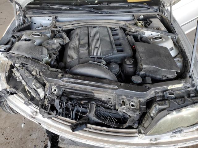 Photo 11 from auction – 2004 BMW 325 I with VIN WBAEV33454KR28479