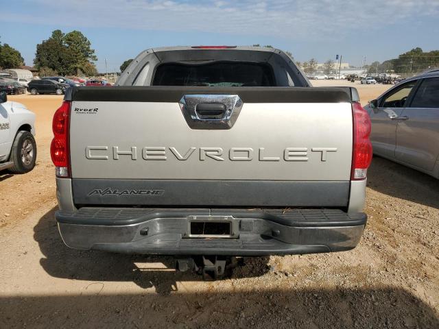 Photo 6 from auction – 2004 CHEVROLET AVALANCHE with VIN 3GNEC12T94G264031