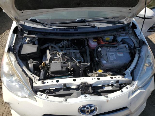 Photo 11 from auction – 2014 TOYOTA PRIUS C with VIN JTDKDTB39E1070250