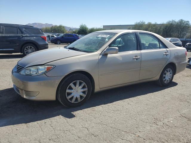 TOYOTA CAMRY LE 2005 with VIN 4T1BE32K65U555833 - Photo from auction