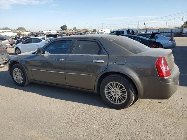 Photo 2 from auction – 2010 CHRYSLER 300 TOURIN with VIN 2C3CA5CV3AH201147