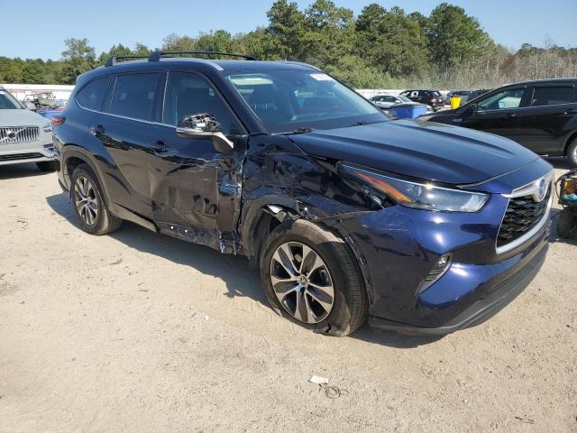 Photo 4 from auction – 2022 TOYOTA HIGHLANDER with VIN 5TDGARAH9NS512333