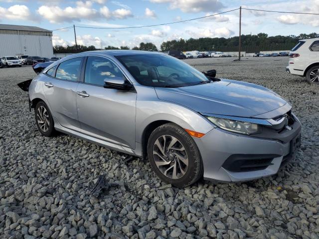 Photo 4 from auction – 2018 HONDA CIVIC EX with VIN 2HGFC2F76JH519232