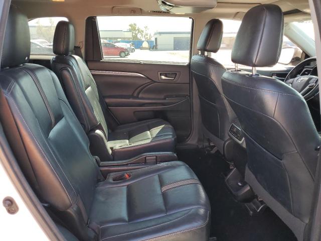 Photo 11 from auction – 2017 TOYOTA HIGHLANDER with VIN 5TDKZRFH8HS200942