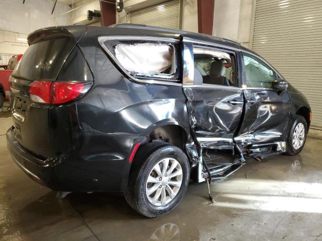 Photo 3 from auction – 2017 CHRYSLER PACIFICA T with VIN 2C4RC1BG9HR784792