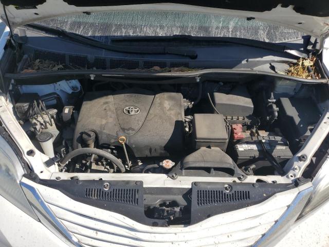 Photo 12 from auction – 2017 TOYOTA SIENNA LE with VIN 5TDKZ3DC9HS801832
