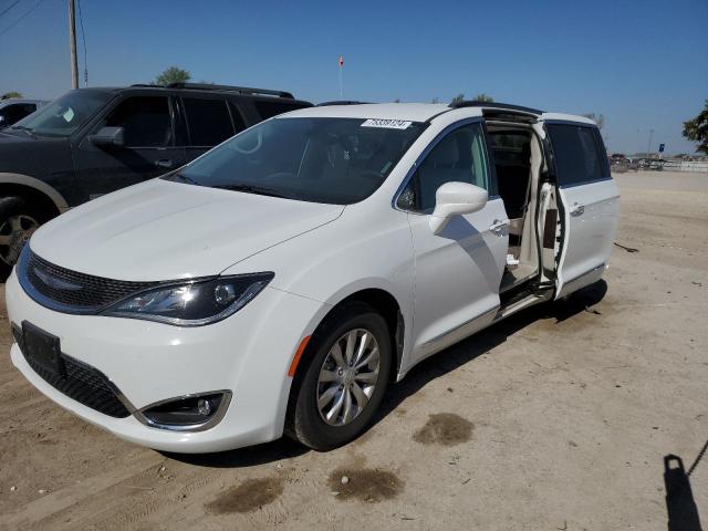 CHRYSLER PACIFICA T 2017 with VIN 2C4RC1BG0HR824192 - Photo from auction