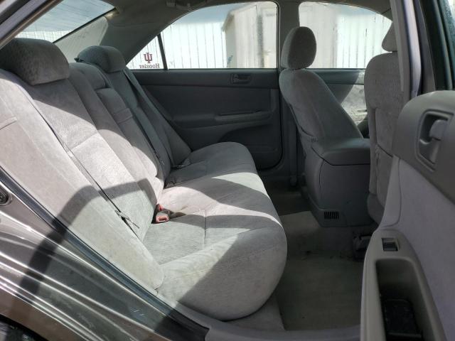 Photo 10 from auction – 2004 TOYOTA CAMRY LE with VIN 4T1BE32K04U857486