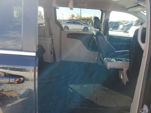Photo 11 from auction – 2016 CHRYSLER TOWN & COU with VIN 2C4RC1BG5GR159076