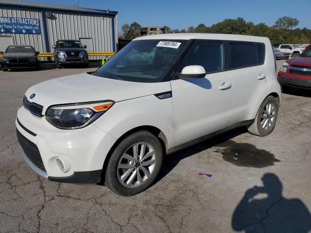 KIA SOUL + 2017 with VIN KNDJP3A5XH7428088 - Photo from auction