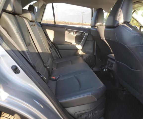 Photo 11 from auction – 2020 TOYOTA RAV4 LIMIT with VIN JTMDWRFV2LD064531