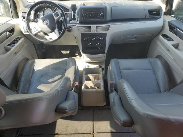 Photo 8 from auction – 2011 VOLKSWAGEN ROUTAN SE with VIN 2V4RW3DG9BR717347