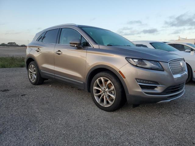 Photo 4 from auction – 2019 LINCOLN MKC SELECT with VIN 5LMCJ2C96KUL16586