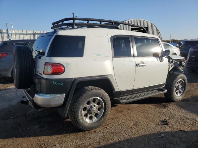 Photo 3 from auction – 2012 TOYOTA FJ CRUISER with VIN JTEBU4BF4CK146332