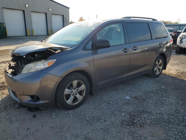 Photo 1 from auction – 2013 TOYOTA SIENNA LE with VIN 5TDKK3DC7DS329354