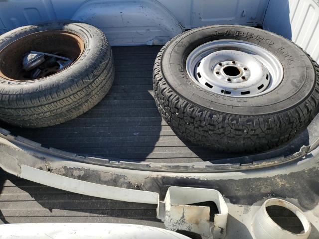 Photo 12 from auction – 2005 GMC NEW SIERRA with VIN 1GTEK19B35E160054