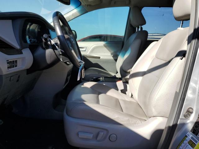 Photo 7 from auction – 2017 TOYOTA SIENNA XLE with VIN 5TDYZ3DC3HS872681
