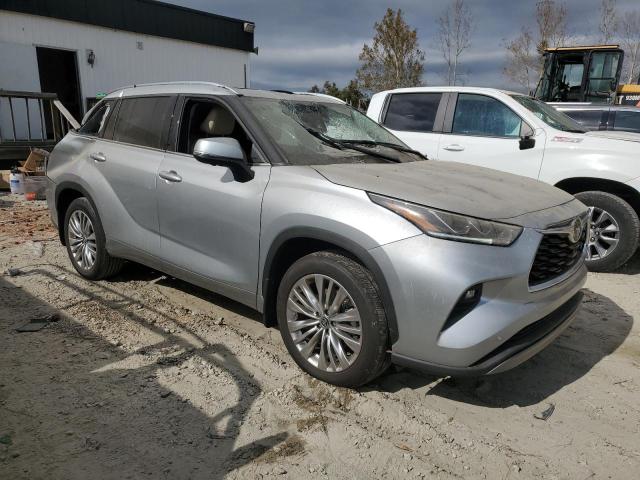 Снимка 4 от търг – 2024 TOYOTA HIGHLANDER с VIN 5TDKDRAH2RS539509