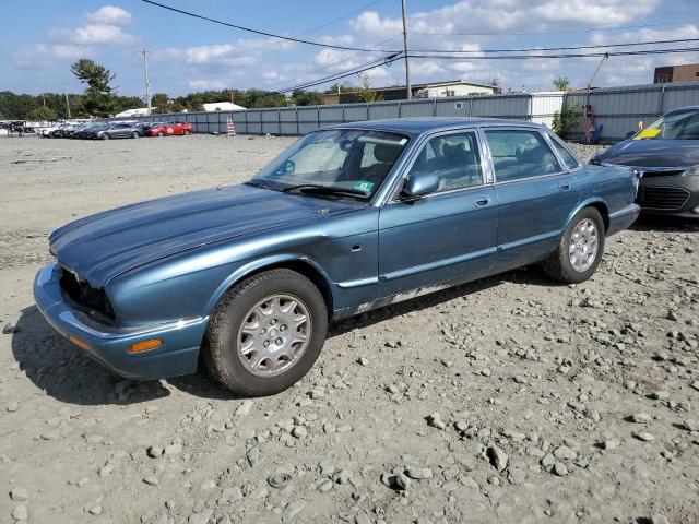 JAGUAR XJ8 2000 with VIN SAJDA14C4YLF17633 - Photo from auction