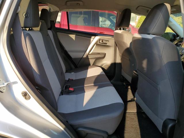 Photo 11 from auction – 2015 TOYOTA RAV4 LE with VIN JTMBFREV5FD156052