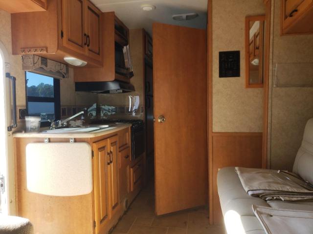 Photo 6 from auction – 2011 FORD E450 RV with VIN 1FDXE4FS9ADA96572