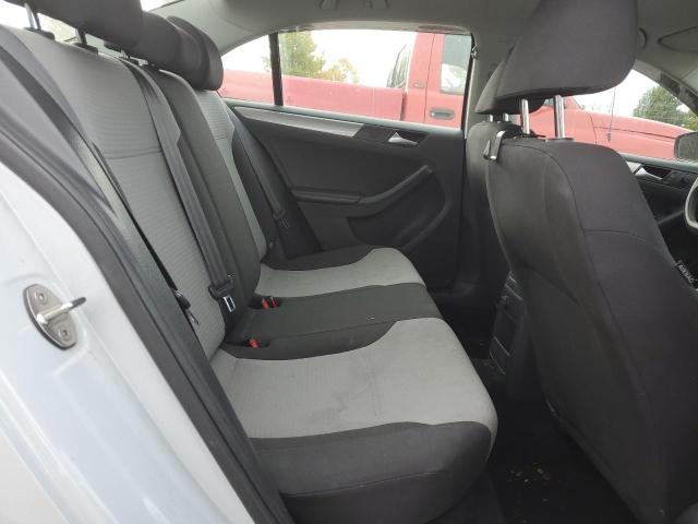 Photo 10 from auction – 2017 VOLKSWAGEN JETTA S with VIN 3VW2B7AJ2HM412042
