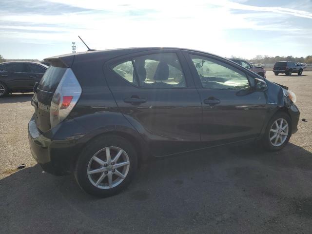 Photo 3 from auction – 2013 TOYOTA PRIUS C with VIN JTDKDTB30D1537425