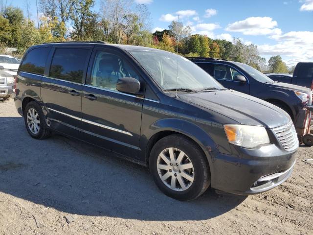 Photo 4 from auction – 2013 CHRYSLER TOWN & COU with VIN 2C4RC1BG4DR742167