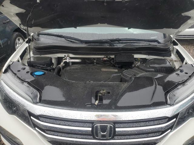 Photo 12 from auction – 2017 HONDA PILOT TOUR with VIN 5FNYF6H90HB035688