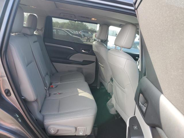 Photo 10 from auction – 2018 TOYOTA HIGHLANDER with VIN 5TDDZRFH0JS907564