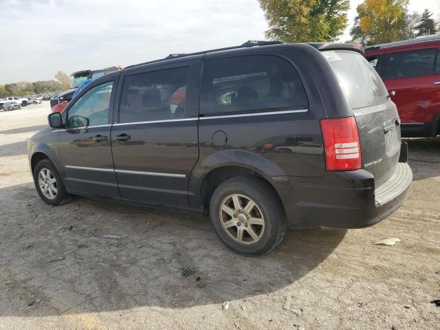Photo 2 from auction – 2010 CHRYSLER TOWN & COU with VIN 2A4RR8D19AR393738